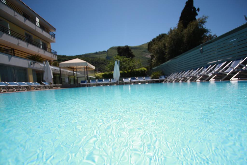 Hotel Miorelli Torbole Sul Garda Dış mekan fotoğraf