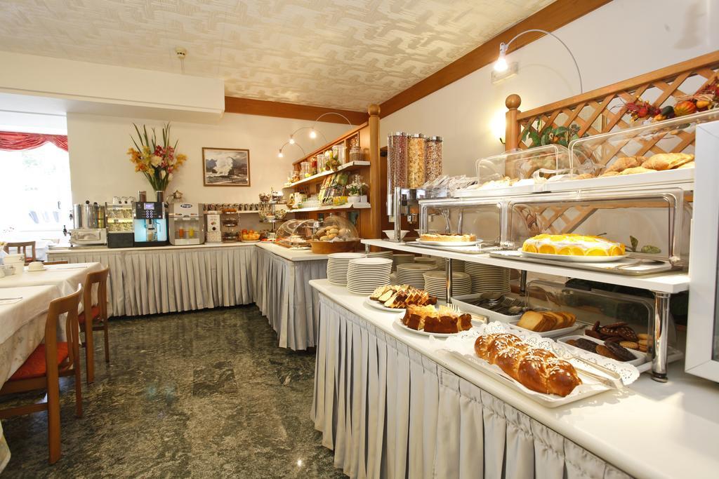 Hotel Miorelli Torbole Sul Garda Dış mekan fotoğraf