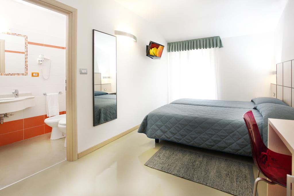 Hotel Miorelli Torbole Sul Garda Dış mekan fotoğraf