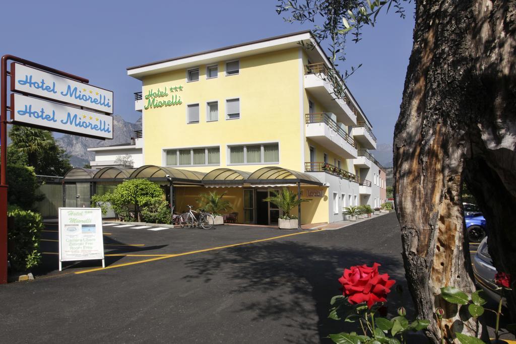 Hotel Miorelli Torbole Sul Garda Dış mekan fotoğraf