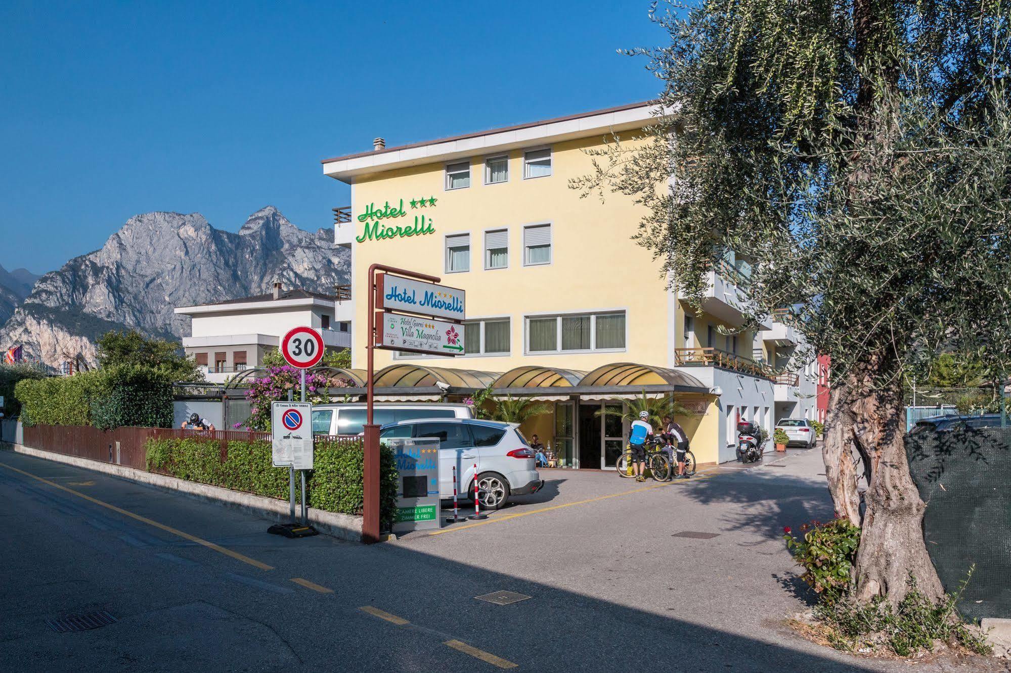 Hotel Miorelli Torbole Sul Garda Dış mekan fotoğraf