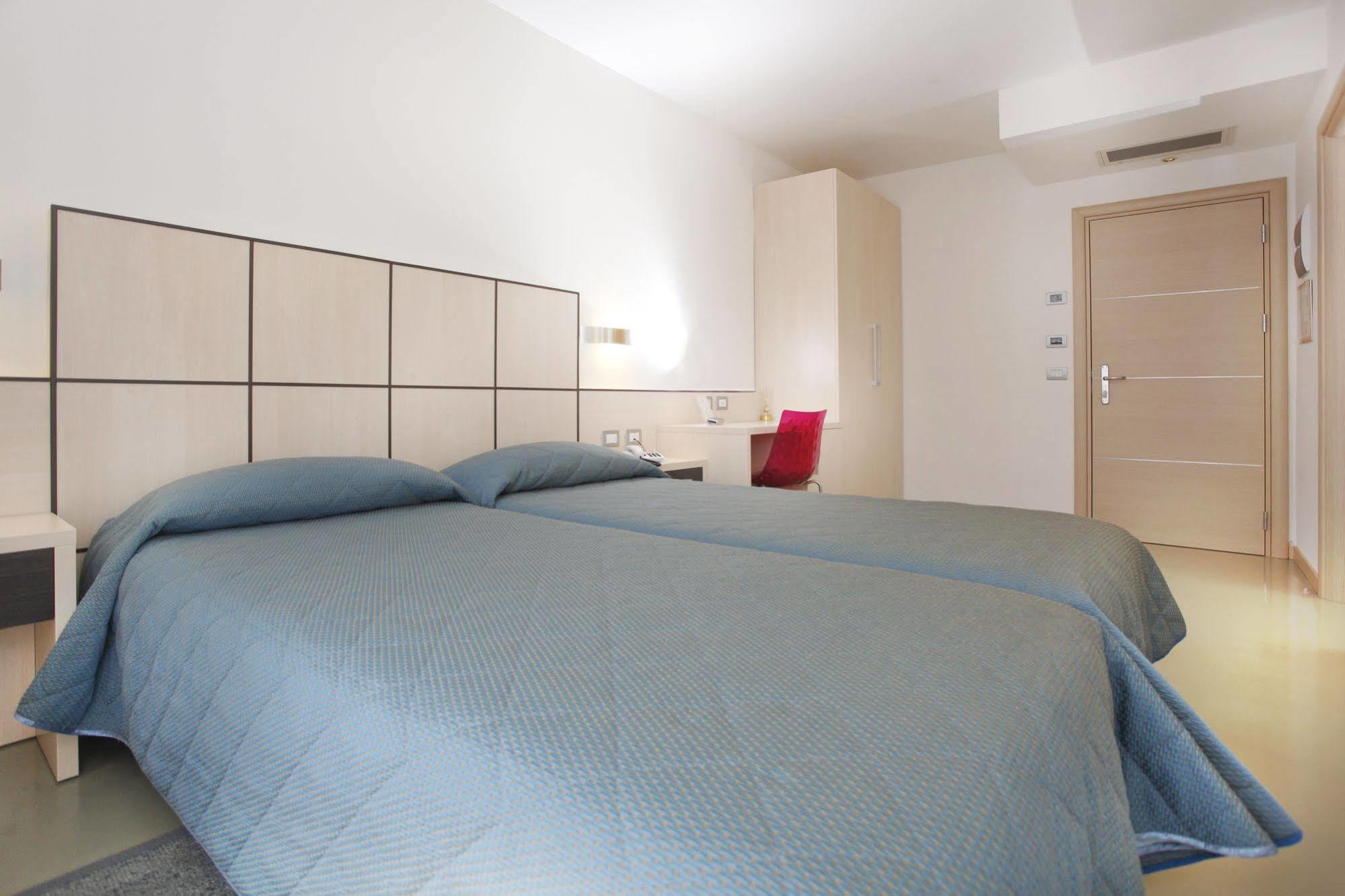 Hotel Miorelli Torbole Sul Garda Dış mekan fotoğraf
