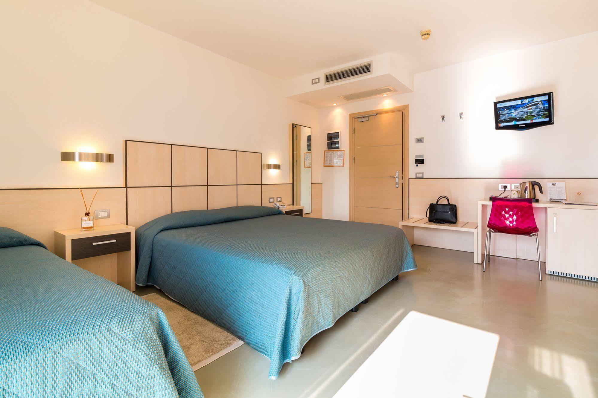 Hotel Miorelli Torbole Sul Garda Dış mekan fotoğraf